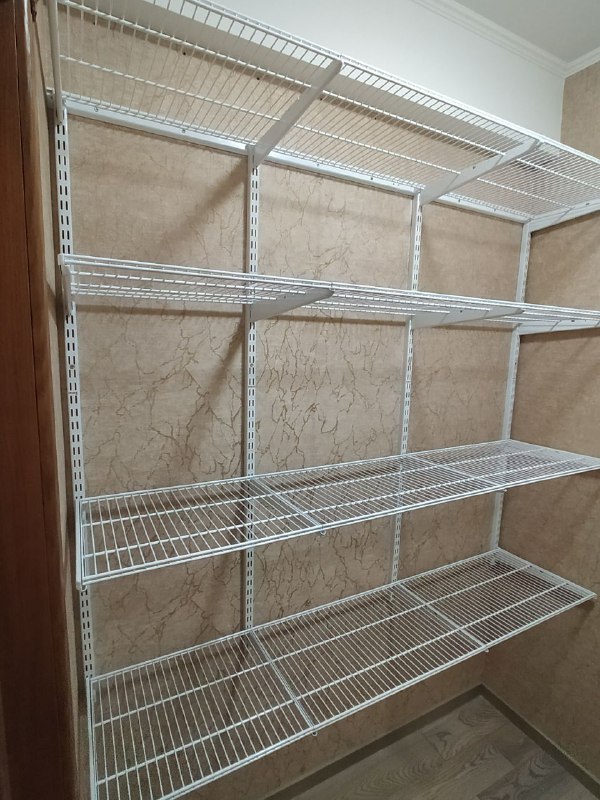 Белая двухсторонняя гардеробная, ~1,4×1,9 м, фото 3
