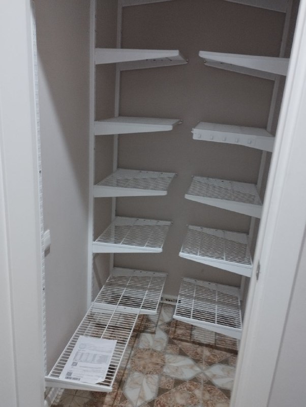 Белая двухсторонняя гардеробная, ~1,2×1,8 м, фото 2