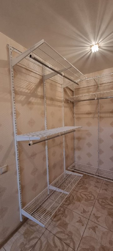 Белая П-образная гардеробная, ~1,8×2 м, фото 2