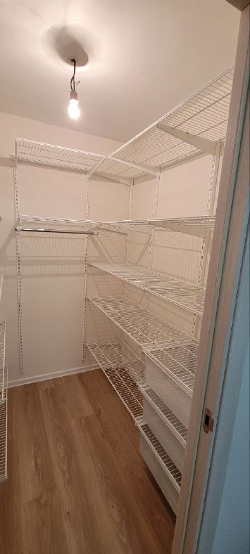Белая П-образная гардеробная, ~1,3×2,1 м, фото 2