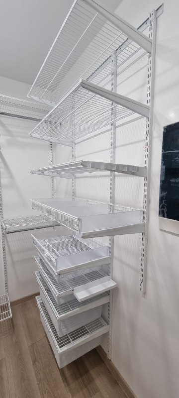 Белая П-образная гардеробная с полками для обуви, ~1,8×1,5 м, фото 3