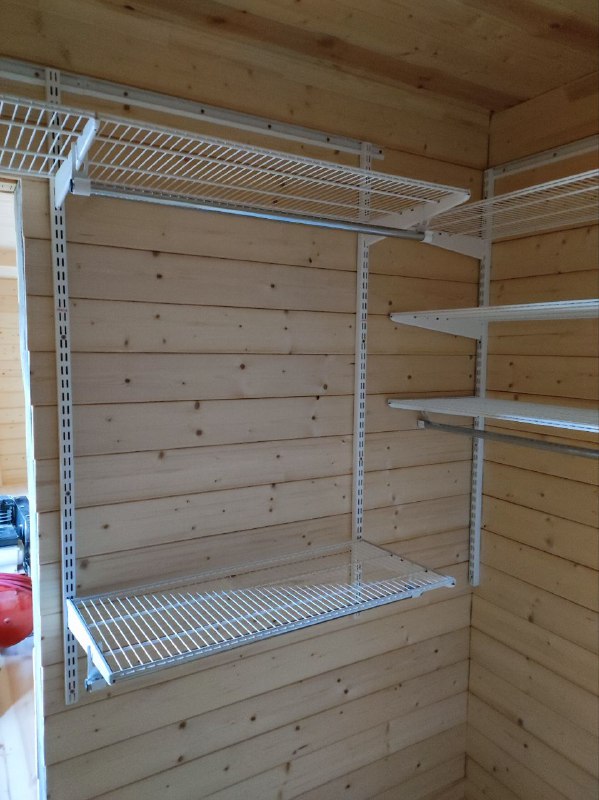 Белая П-образная гардеробная с выдвижными корзинами, ~2,7×2 м, фото 4