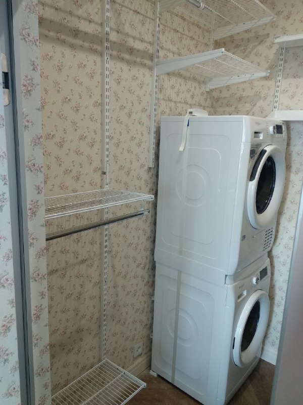 Белая П-образная постирочная с выдвижными корзинами, ~1,8×1,2 м, фото 2