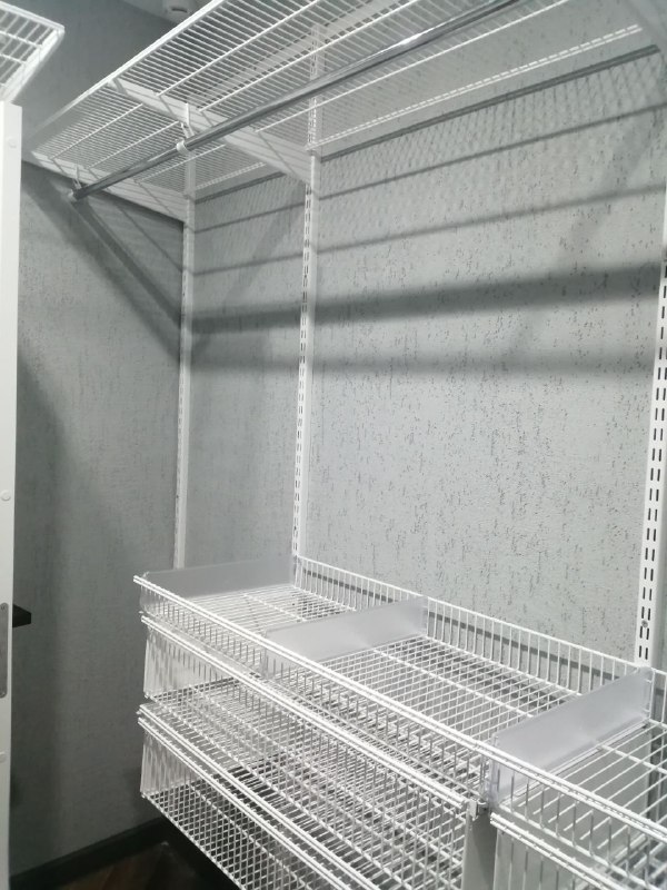 Белая П-образная постирочная с выдвижными корзинами, ~1,8×2 м, фото 6