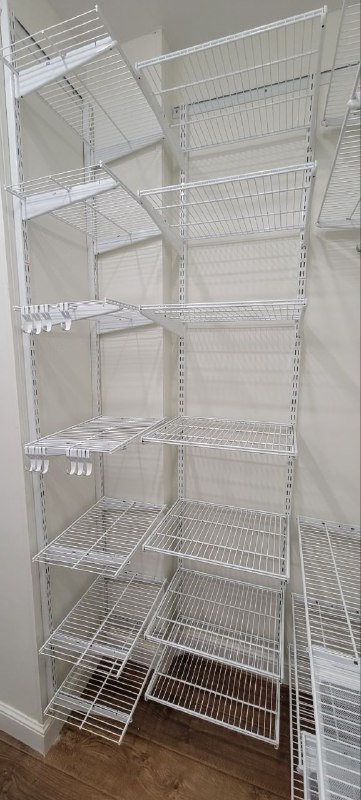 Белая П-образная постирочная с выдвижными корзинами, ~2,2×2 м, фото 5
