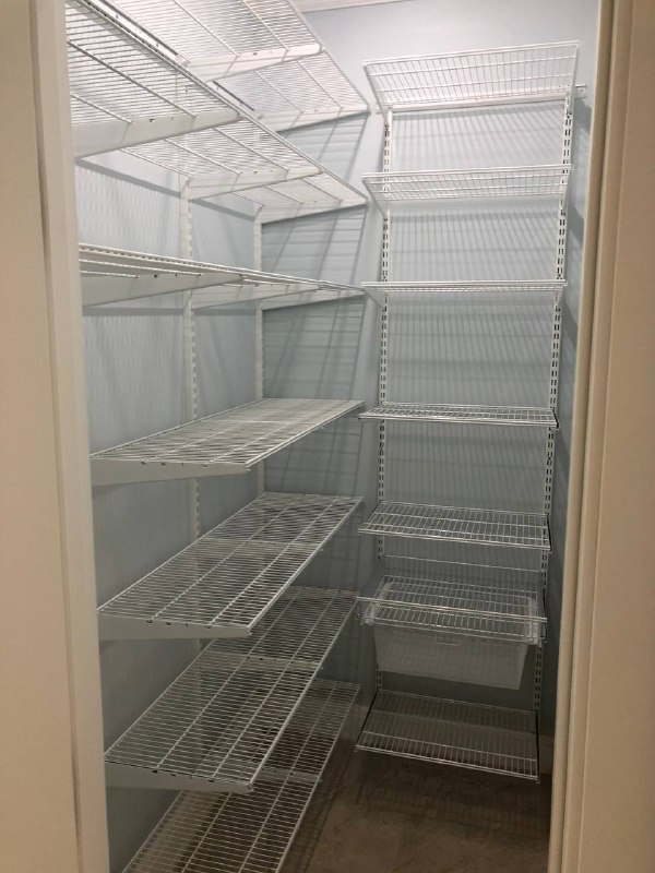 Белая угловая гардеробная, ~0,8×1,5 м, фото 1