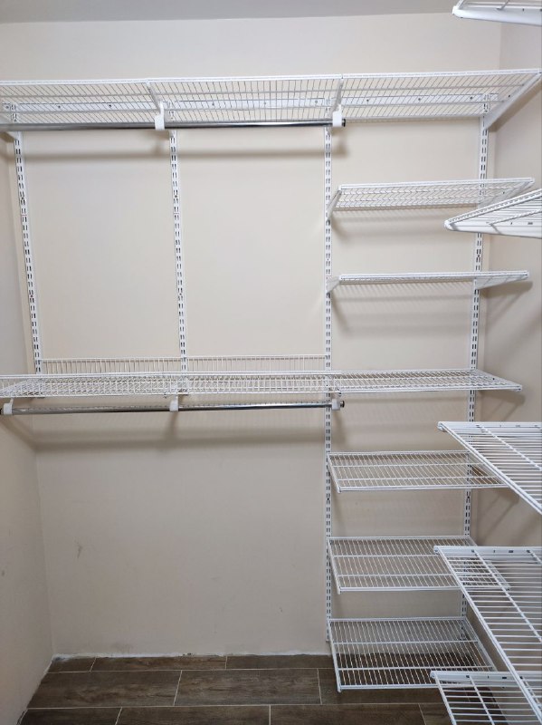 Белая угловая гардеробная, ~1,2×1,2 м, фото 1