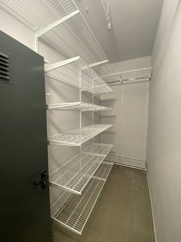 Белая угловая гардеробная, ~1,8×2,5 м, фото 2