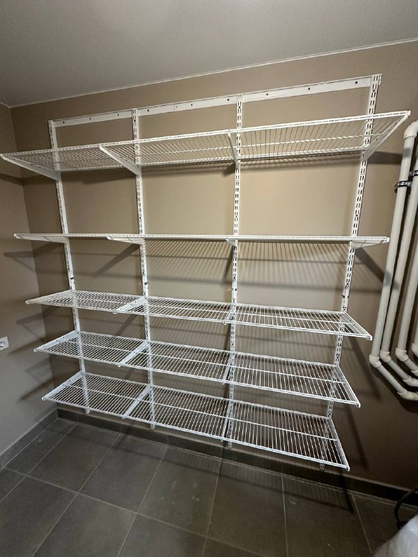 Белая угловая гардеробная, ~2,2×2,4 м, фото 1