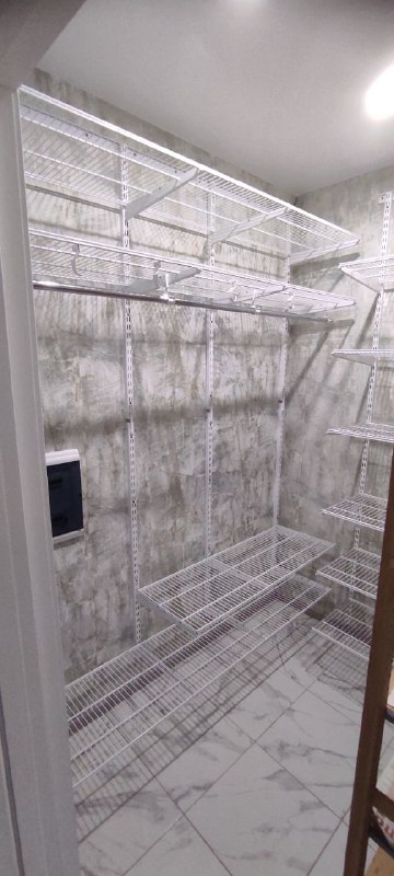 Белая угловая гардеробная, ~1,3×2,1 м, фото 2
