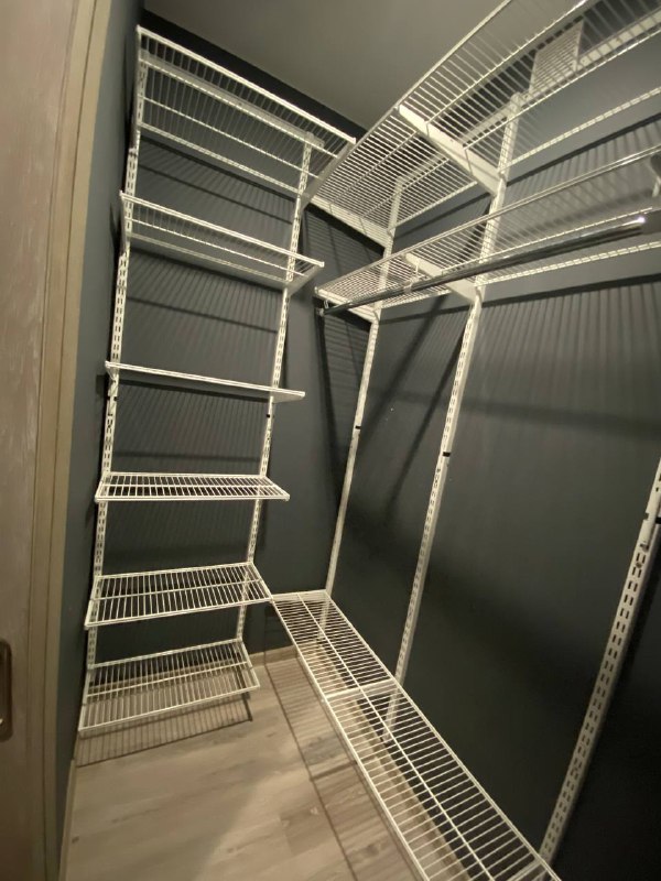 Белая угловая гардеробная, ~2,1×1,5 м, фото 1