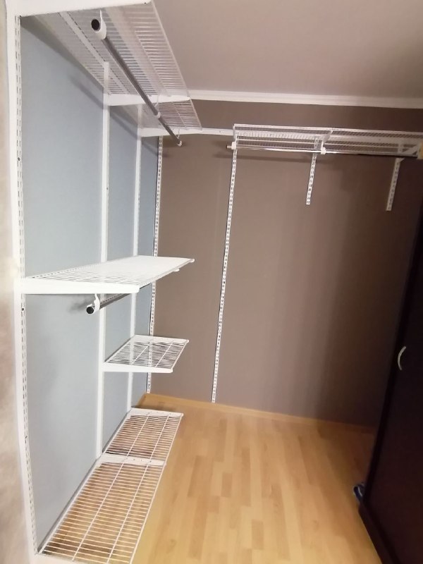Белая угловая гардеробная, ~1,8×1,7 м, фото 1