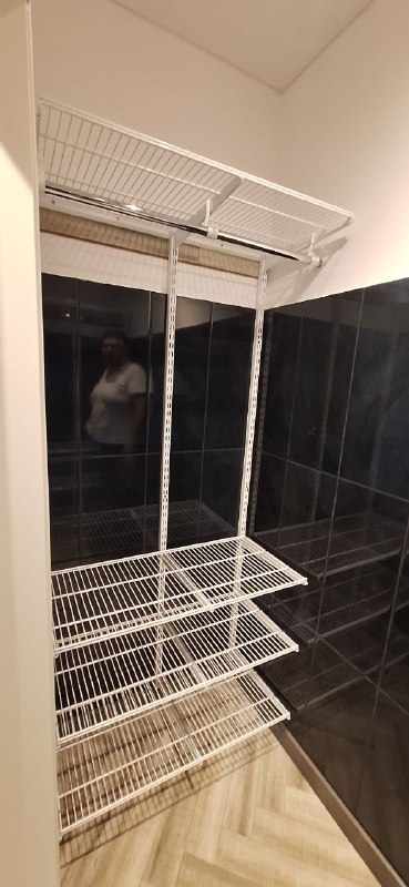 Белая угловая гардеробная, ~1,8×0,8 м, фото 1