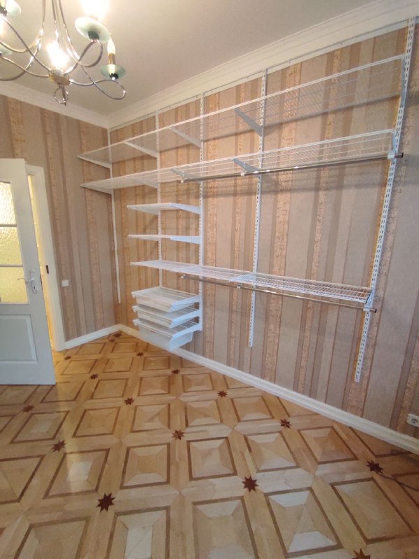 Белая угловая гардеробная, ~3×2,5 м, фото 1