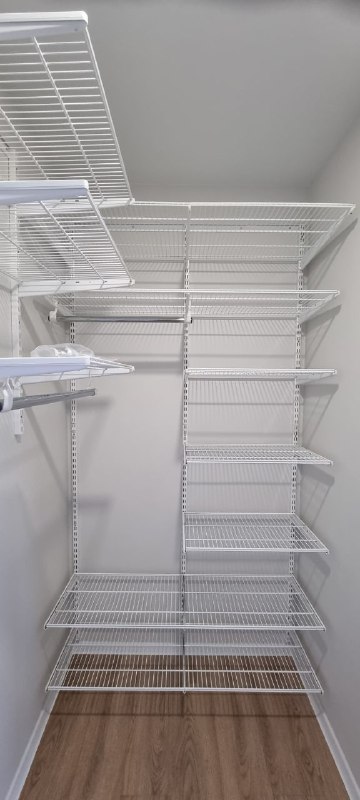 Белая угловая гардеробная, ~1,8×1,5 м, фото 2