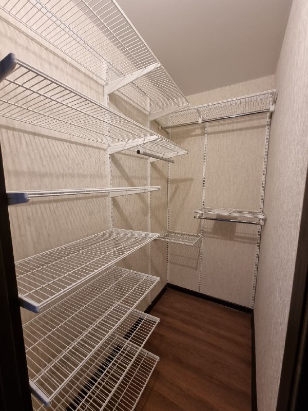 Белая угловая гардеробная, ~1,4×2 м, фото 2