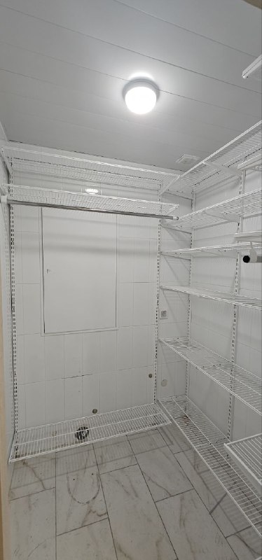 Белая угловая гардеробная, ~1,4×2 м, фото 2