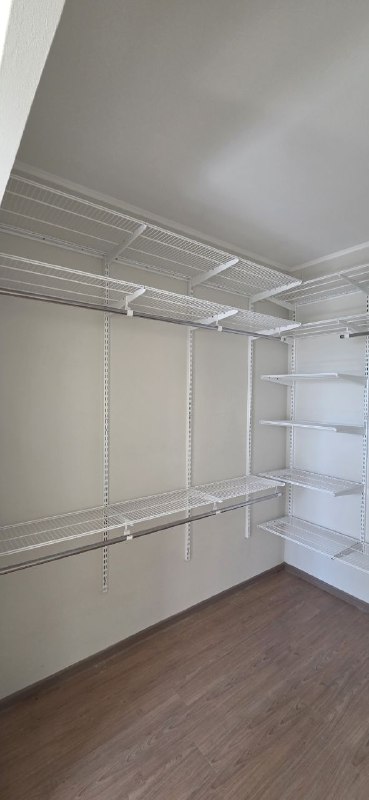 Белая угловая гардеробная, ~2,1×2,3 м, фото 2