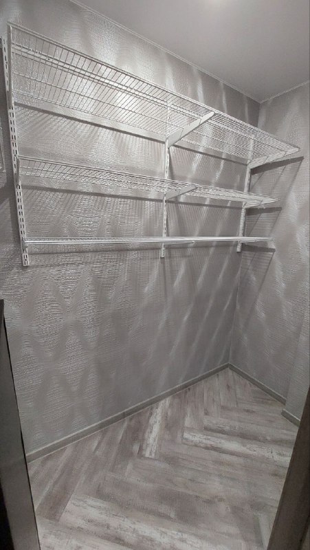 Белая угловая гардеробная, ~1,4×1,9 м, фото 2