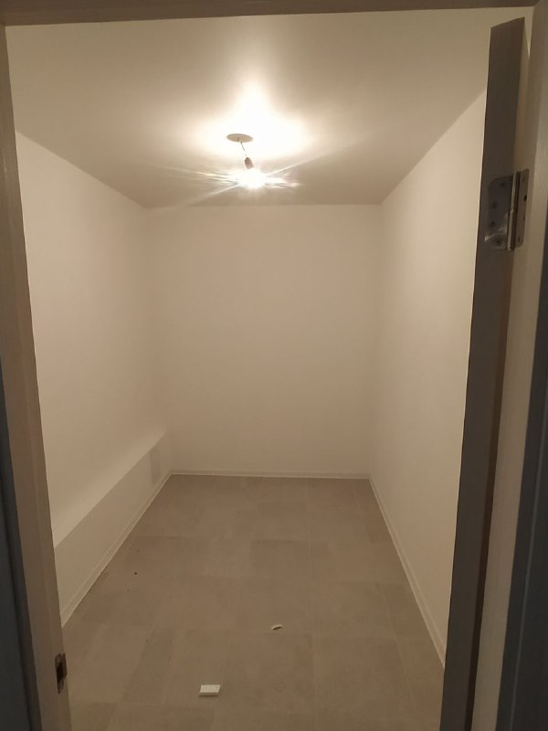 Белая угловая гардеробная, ~1,8×2,5 м, фото 1