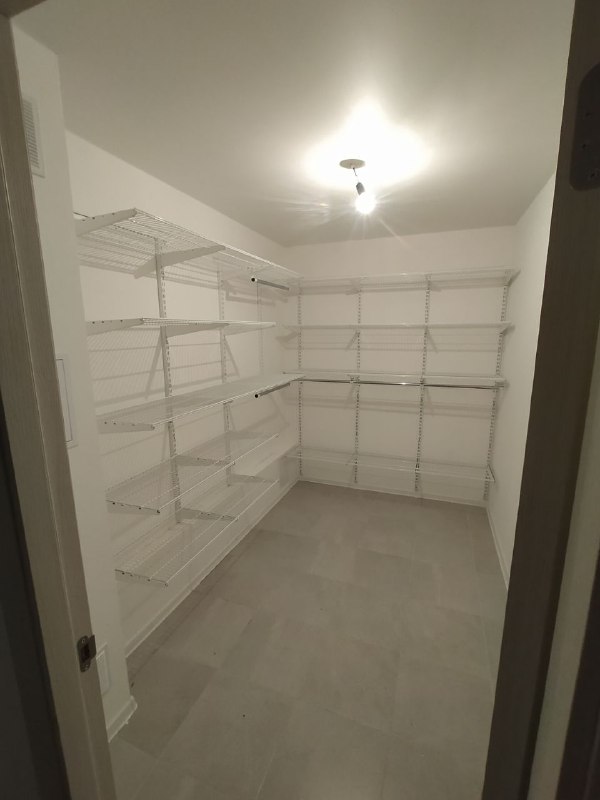Белая угловая гардеробная, ~1,8×2,5 м, фото 2