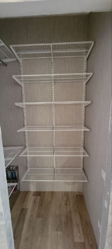 Белая угловая гардеробная, ~1,2×1,5 м, фото 1