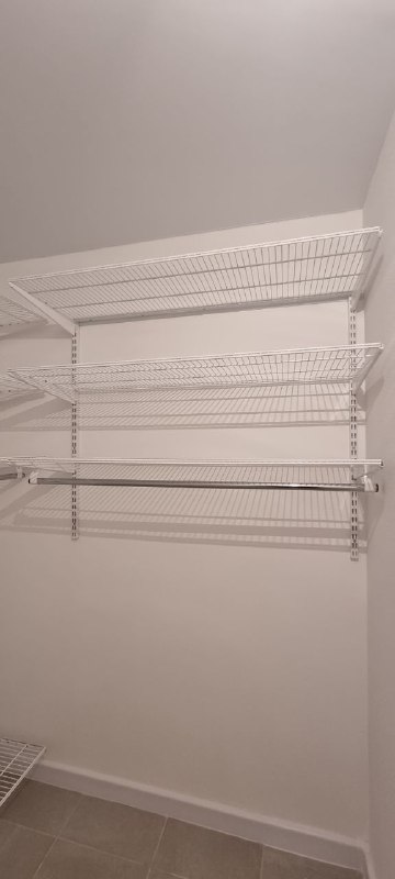 Белая угловая гардеробная, ~2,1×1,5 м, фото 2