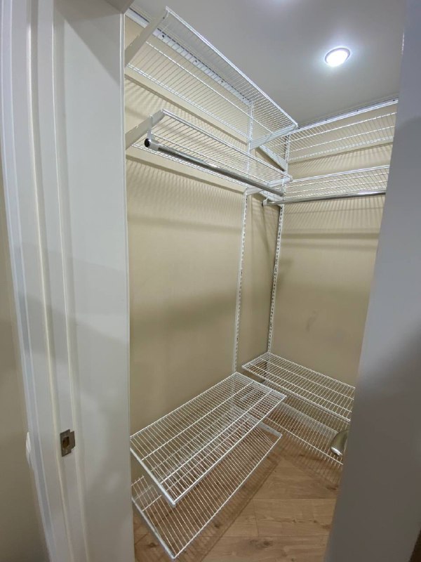 Белая угловая гардеробная, ~0,9×1,8 м, фото 2
