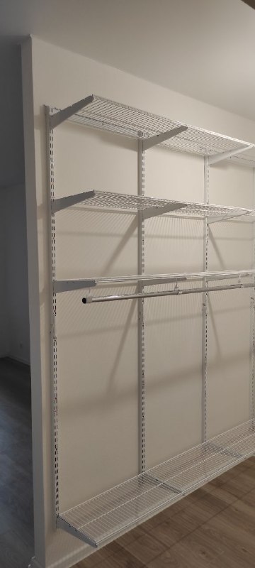 Белая угловая гардеробная, ~1,4×2 м, фото 1
