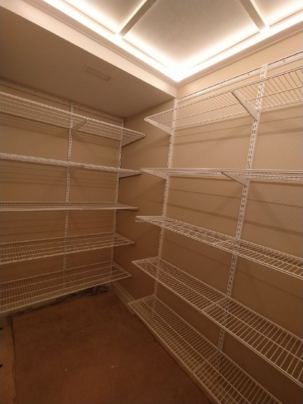 Белая угловая гардеробная, ~1,8×1,8 м, фото 2