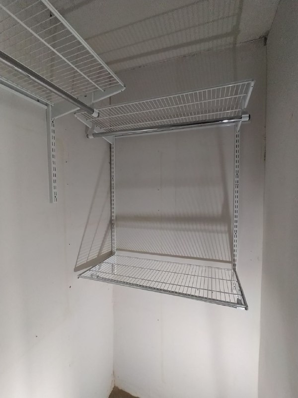 Белая угловая гардеробная, ~1,8×1,2 м, фото 2