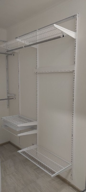 Белая угловая гардеробная, ~1,3×2 м, фото 2