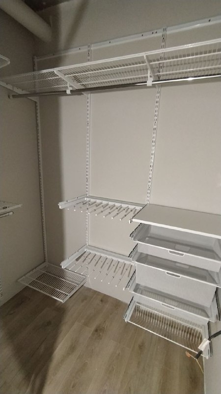 Белая угловая гардеробная с брючницей, ~2,2×1,5 м, фото 2