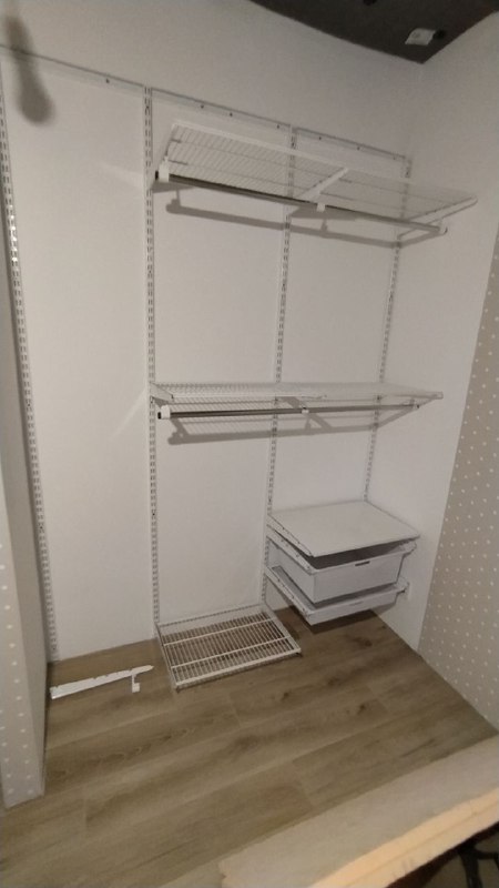 Белая угловая гардеробная с брючницей, ~2,2×1,5 м, фото 3