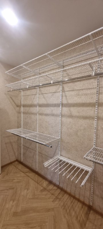 Белая угловая гардеробная с брючницей, фото 2