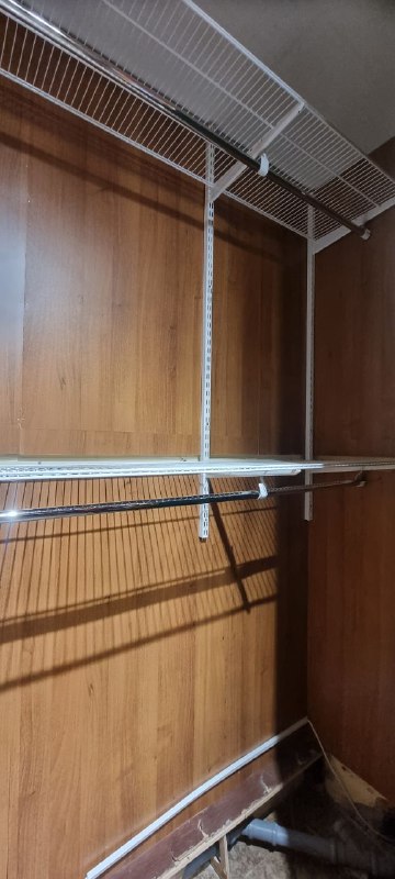 Белая угловая гардеробная с брючницей, ~1,8×1,4 м, фото 3