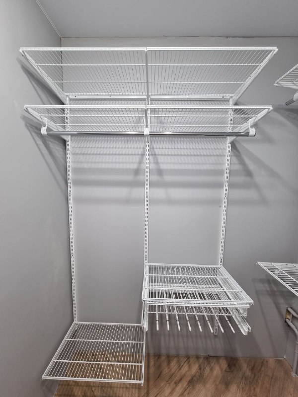 Белая угловая гардеробная с брючницей, ~1,6×2,1 м, фото 2