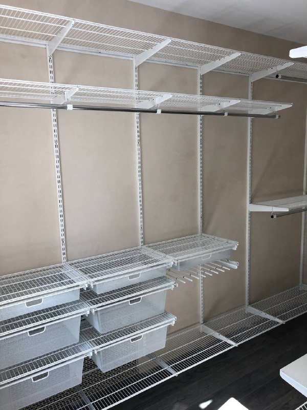 Белая угловая гардеробная с брючницей, ~1,8×3 м, фото 1