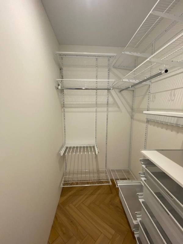 Белая угловая гардеробная с брючницей, ~1,2×2,1 м, фото 2