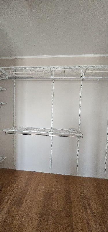 Белая угловая гардеробная с дверями-купе, ~1,8×2,5 м, фото 2