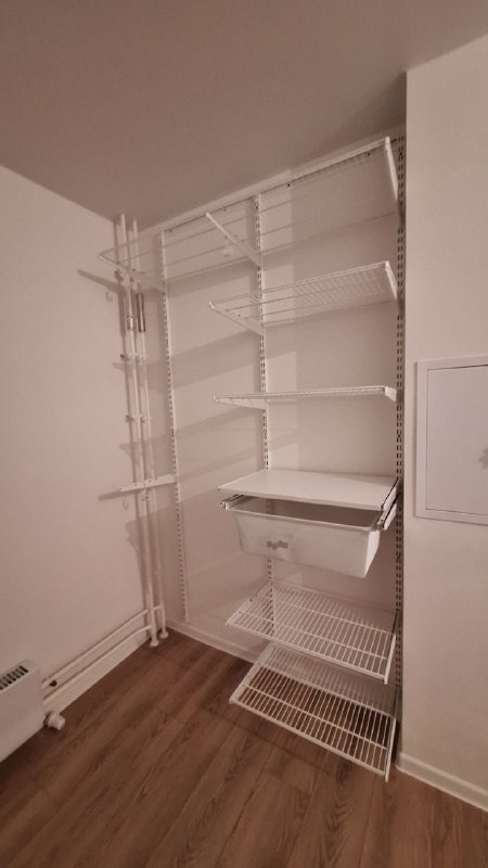 Белая угловая гардеробная с полками для обуви, ~3×2,5 м, фото 2