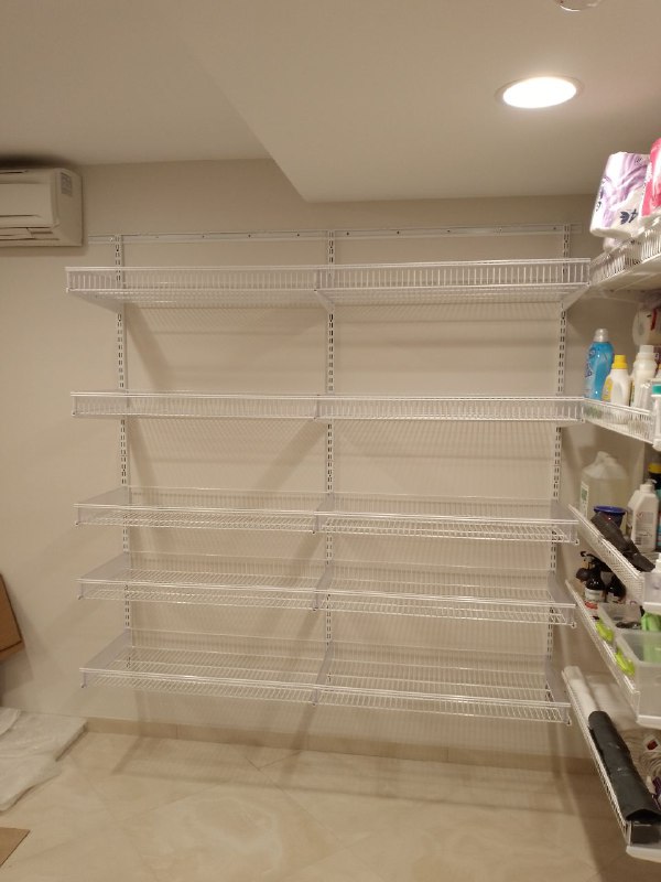 Белая угловая кладовка, ~1,9×1,5 м, фото 1