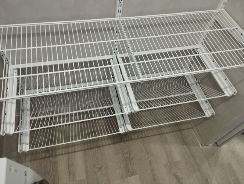 Белая угловая постирочная с выдвижными корзинами, ~1,8×1,5 м, фото 2