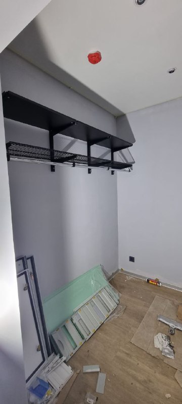 Чёрная двухсторонняя гардеробная, ~1,8×2 м, фото 2