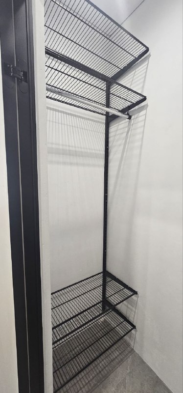 Чёрная двухсторонняя кладовка, ~0,9×1,2 м, фото 2