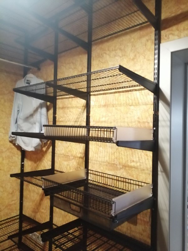 Чёрная П-образная гардеробная с брючницей, ~2,7×2 м, фото 3