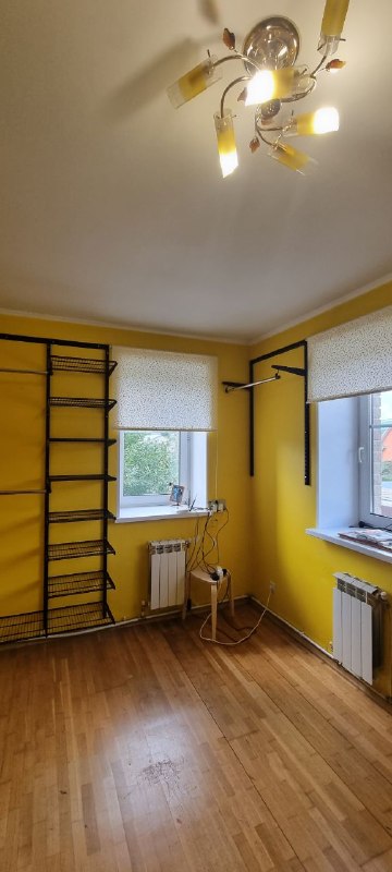 Чёрная П-образная гардеробная с выдвижными корзинами, фото 3