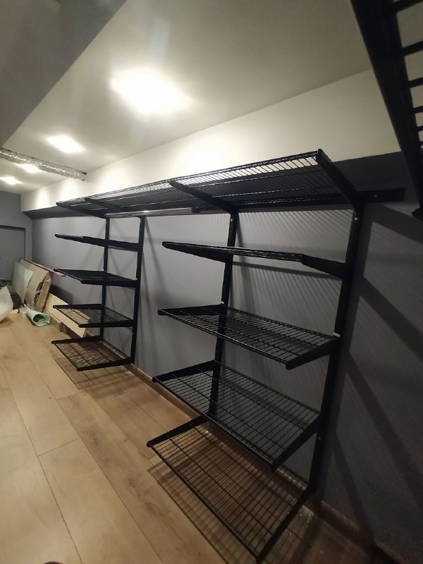 Чёрная угловая гардеробная, ~3×2,4 м, фото 1