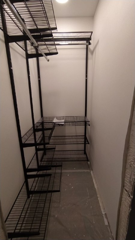 Чёрная угловая гардеробная, ~1,3×2,2 м, фото 1