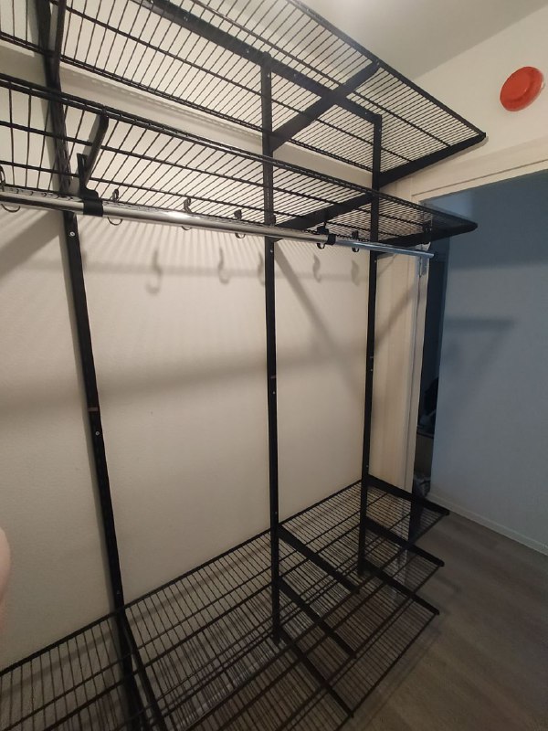 Чёрная угловая гардеробная, ~1,8×2,4 м, фото 2
